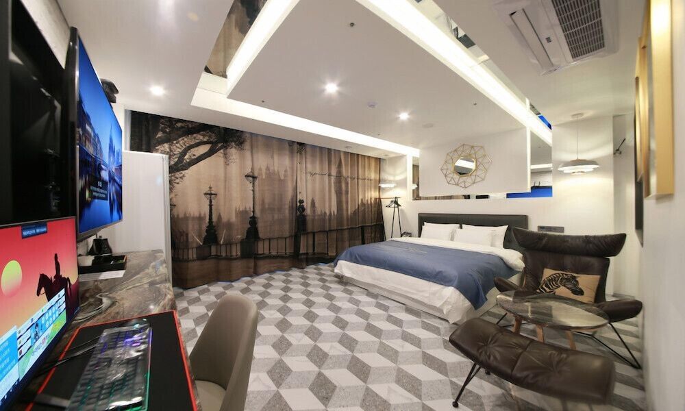 Gimpo Hotel M Tower Deluxe Double Room 6