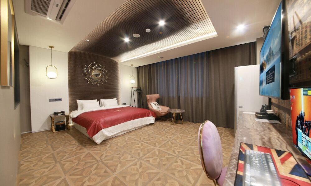 Gimpo Hotel M Tower Deluxe Double Room 12