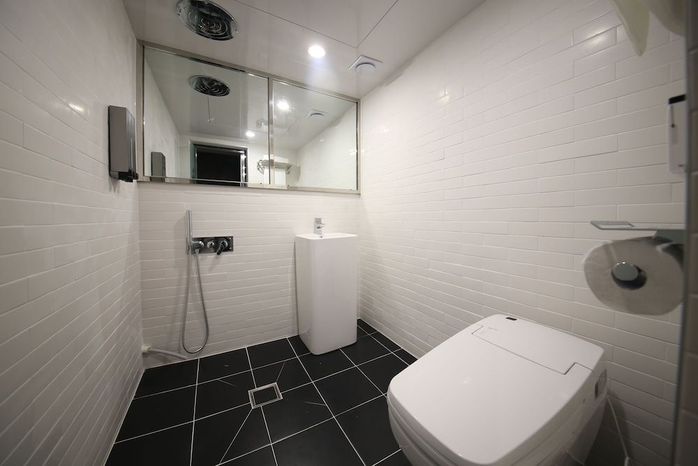 Gorilla Hotel the  Wonju Standard Double Room 3