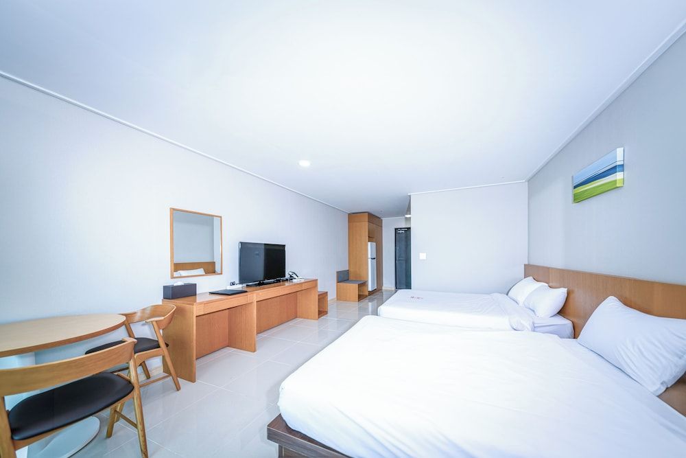 LUMIA Hotel & Resort Deluxe Twin Room, Non Smoking