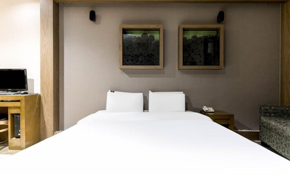 Bobos Hotel Premium Double Room 3