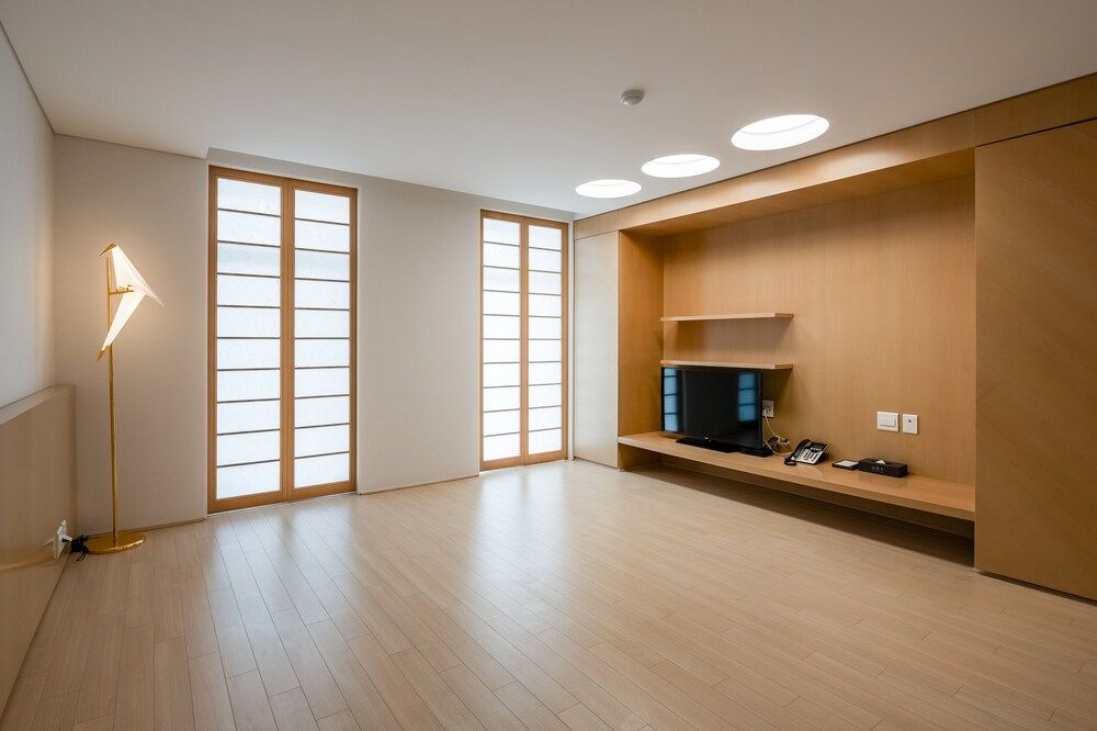 Hotel West of Canaan Deluxe Room 2