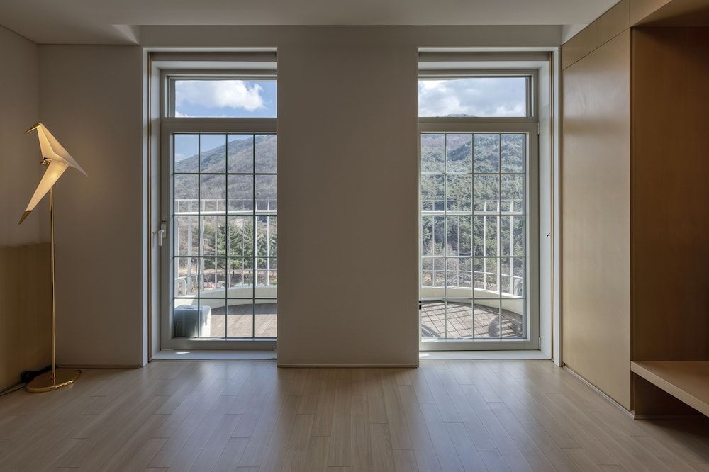 Hotel West of Canaan Deluxe Room 3