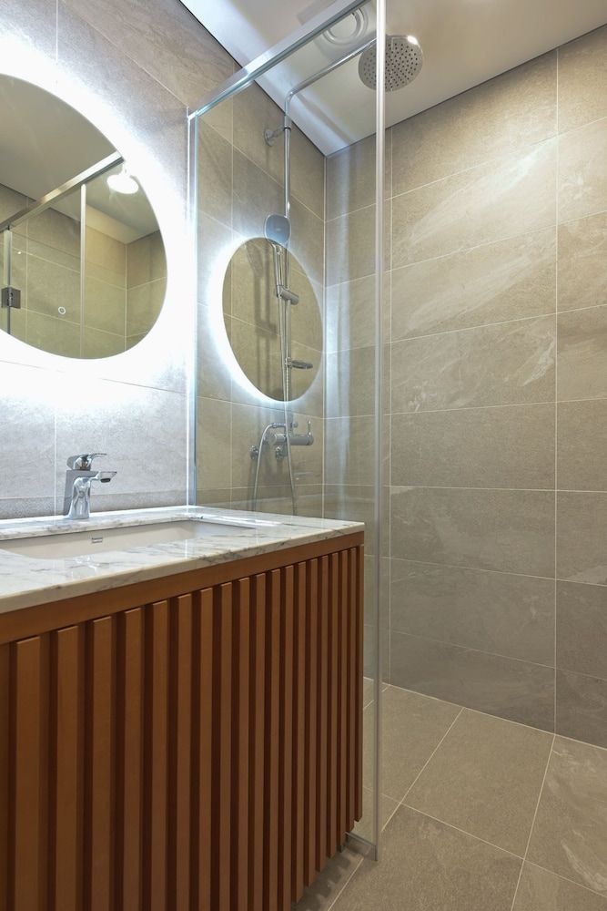 Hotel West of Canaan Deluxe Room 4