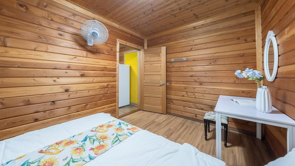 Hwacheon Parprika Yellow Pension Basic Room, 1 Bedroom (Yellow-1) 3