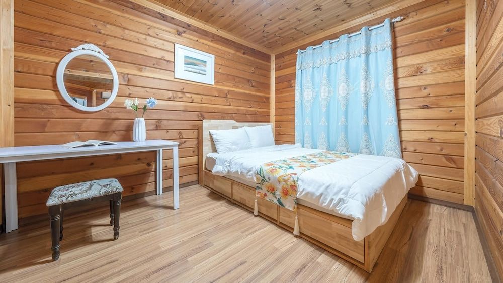 Hwacheon Parprika Yellow Pension Basic Room, 1 Bedroom (Yellow-1) 2