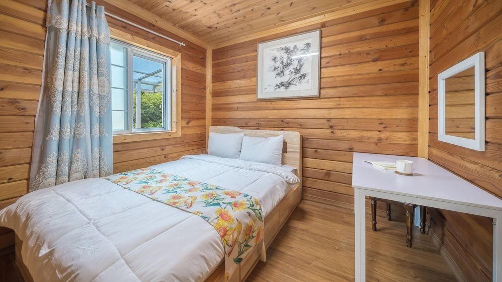 Hwacheon Parprika Yellow Pension Basic Room, 2 Bedrooms (Yellow-5) 2