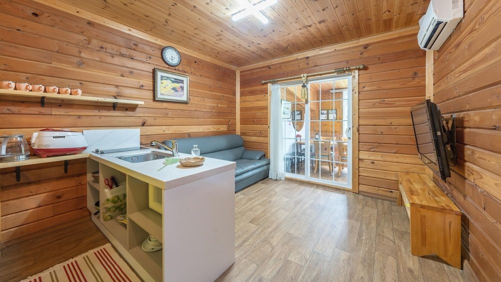 Hwacheon Parprika Yellow Pension Basic Room, 2 Bedrooms (Yellow-5) 7