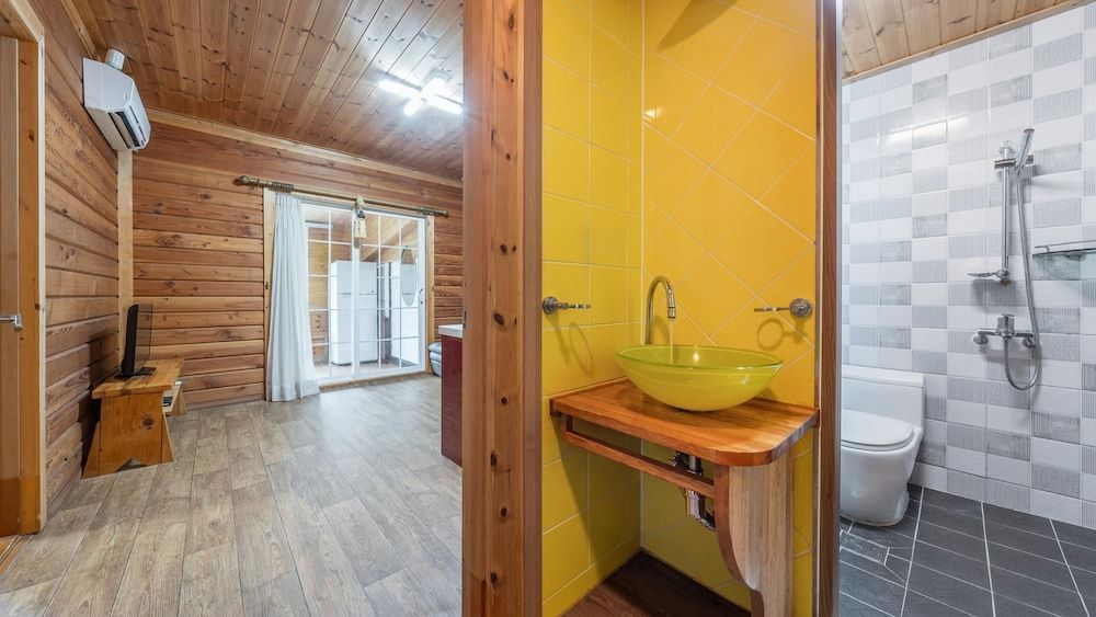 Hwacheon Parprika Yellow Pension Basic Room, 1 Bedroom (Yellow-3) 5