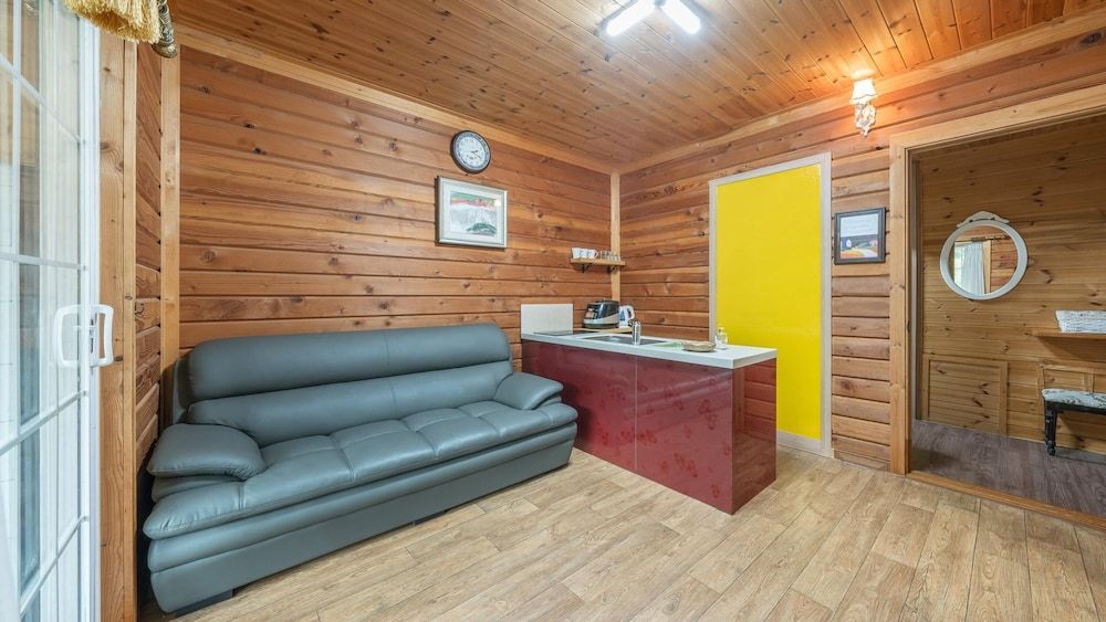 Hwacheon Parprika Yellow Pension Basic Room, 1 Bedroom (Yellow-3) 8