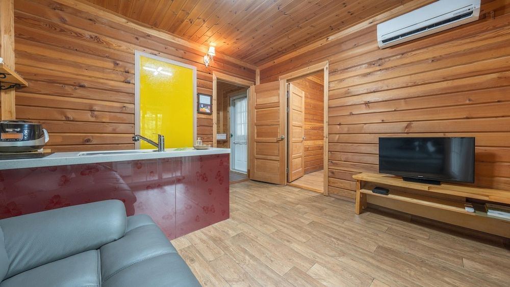 Hwacheon Parprika Yellow Pension Basic Room, 1 Bedroom (Yellow-3) 9