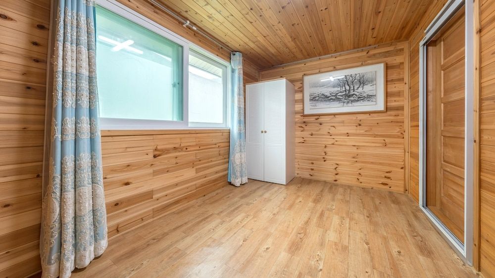 Hwacheon Parprika Yellow Pension Basic Room, 2 Bedrooms (Yellow-5) 10