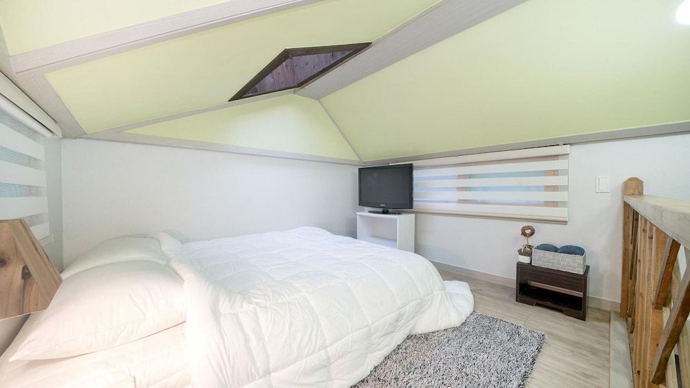 Hwacheon Sky Valley Pension Basic Room, 1 Bedroom (bokcheungTerrace Glamping-4)