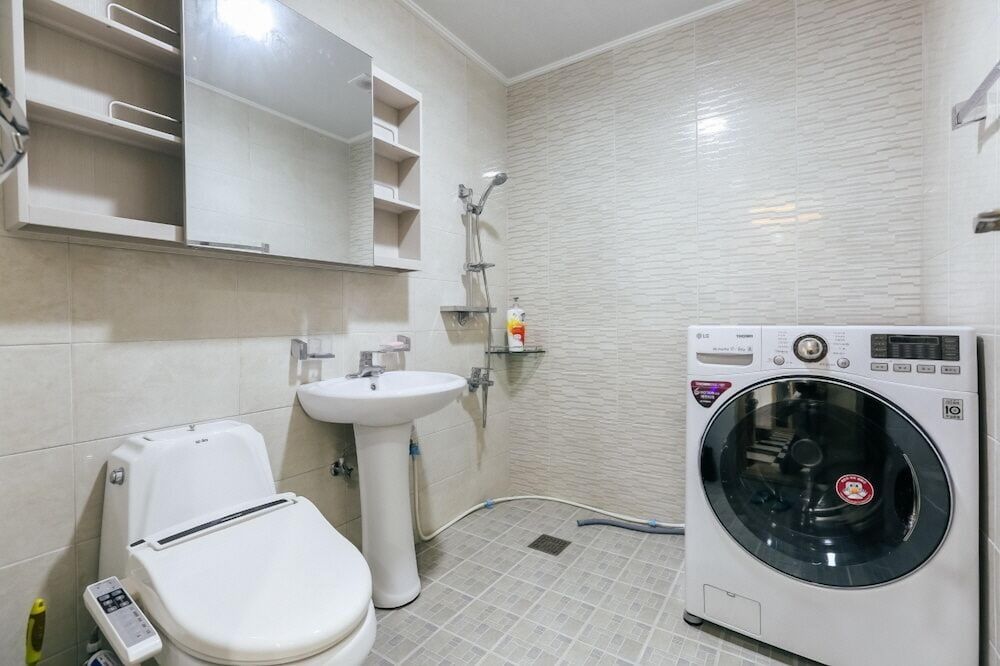 Sun and moon pension Room (Byulbit) 2