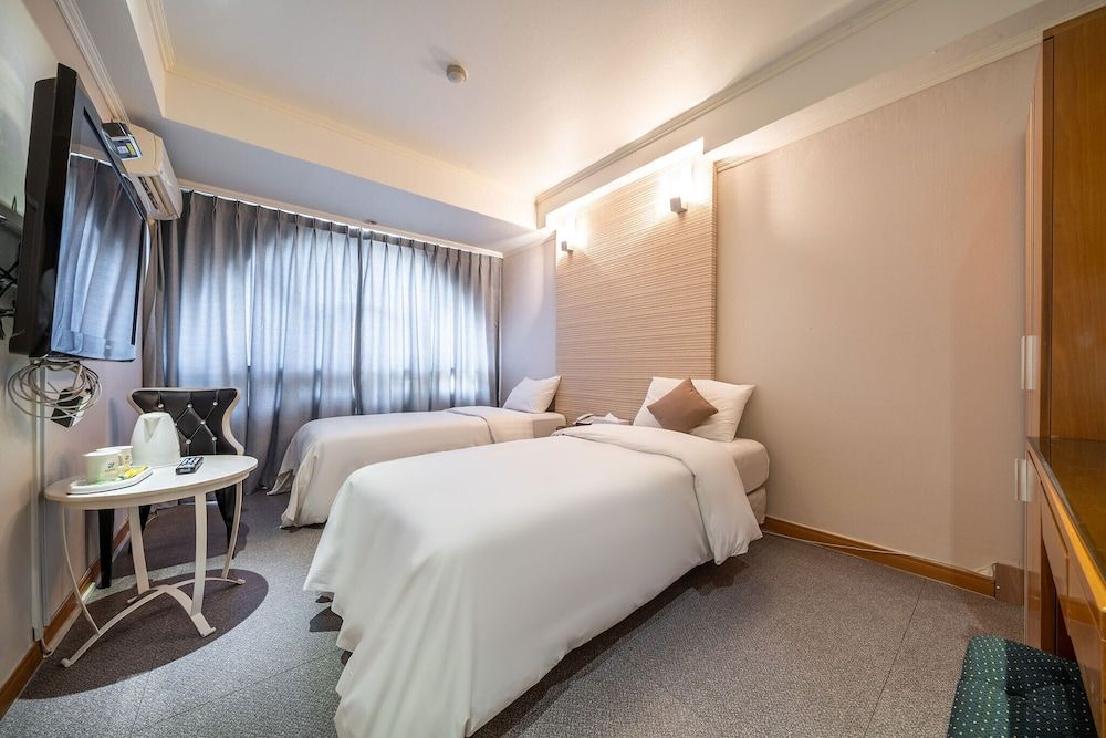 Ansan Seowon Hotel Deluxe Twin Room 3
