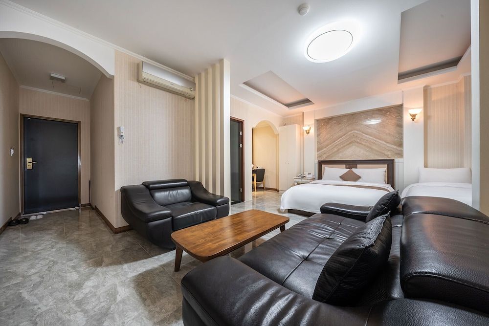Ansan Seowon Hotel Superior Twin Room 2