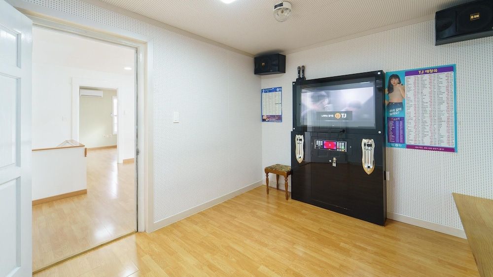 Daebudo Fullhouse Pension Basic Room, 3 Bedrooms (Fullhouse) 6