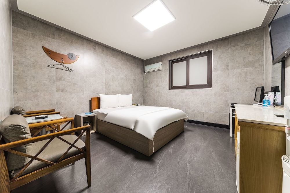 Luxor Hotel Deluxe Double Room 3