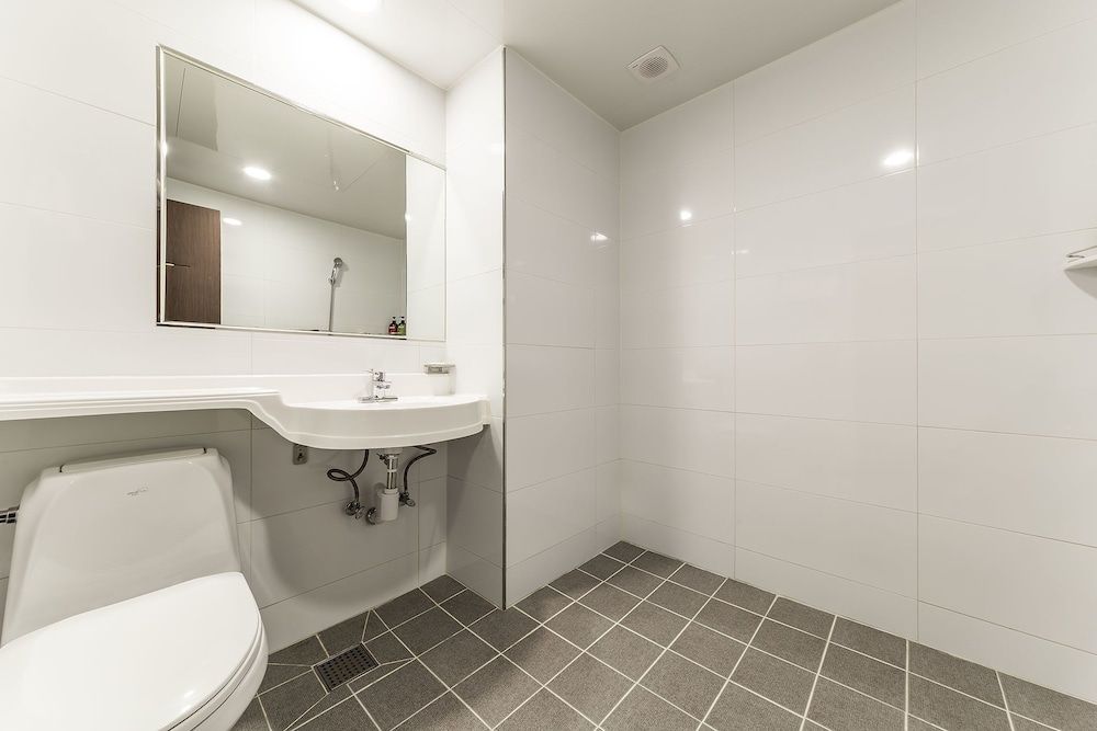 Luxor Hotel Deluxe Double Room 6