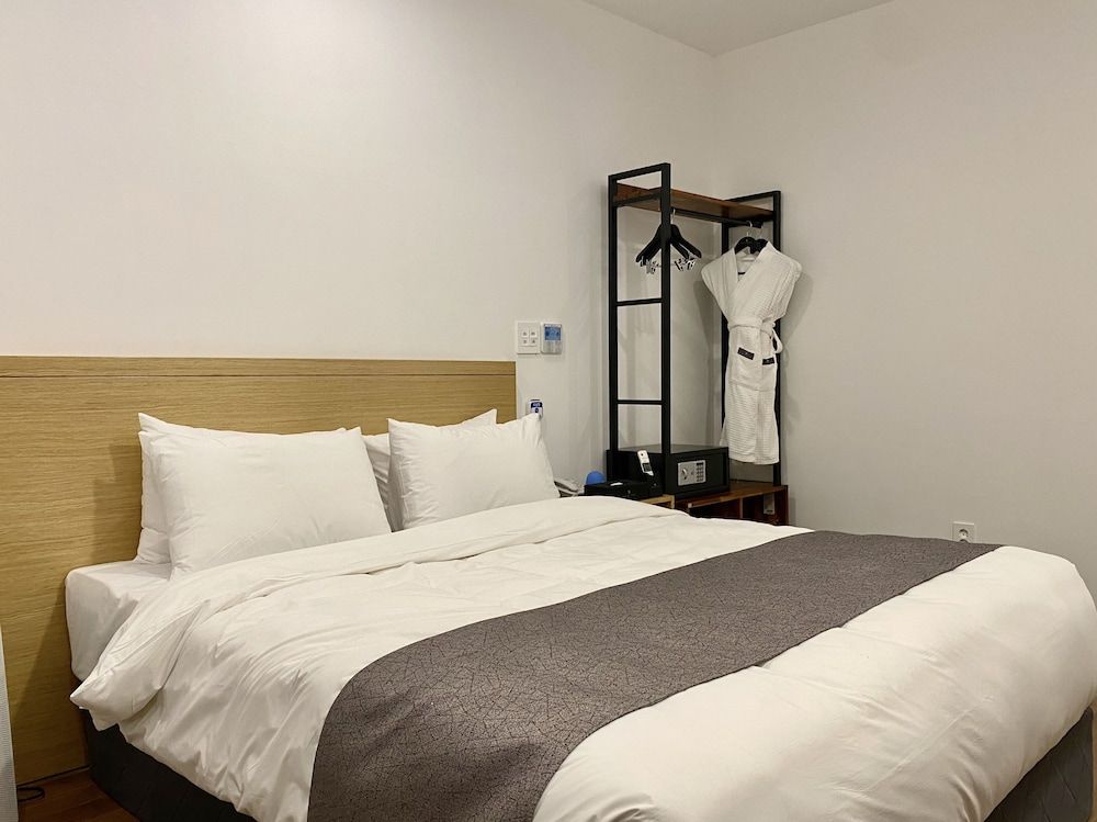 Noble Stay Standard Double Room, Accessible, Ground Floor 2