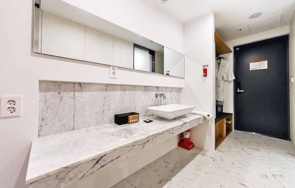 Noble Stay Premium Family King 2