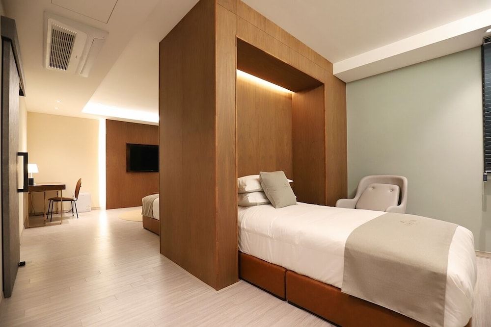 Dongdaegu Station Eastern Hotel Suite Twin Room 6