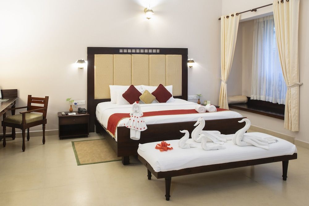 Greenwoods Resort Rithika - Honeymoon Villa with Plunge Pool 2