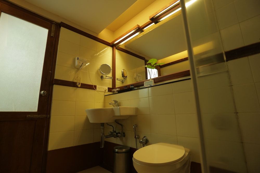 Greenwoods Resort Rithika - Honeymoon Villa with Plunge Pool 7