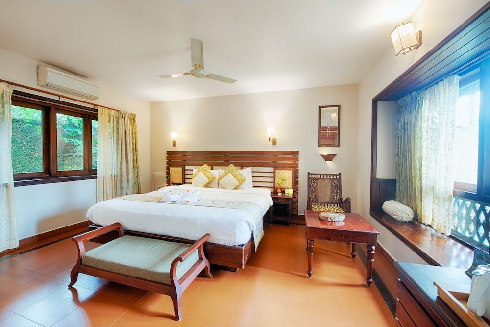 Greenwoods Resort Rithika - Honeymoon Villa with Plunge Pool 4