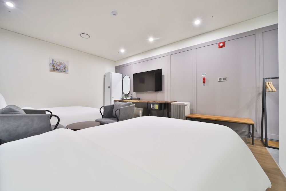 Hotel PIED Suseong Superior Twin Room 4
