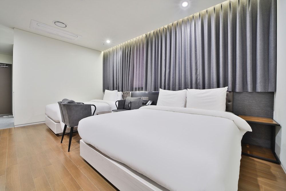 Hotel PIED Suseong Superior Twin Room 2