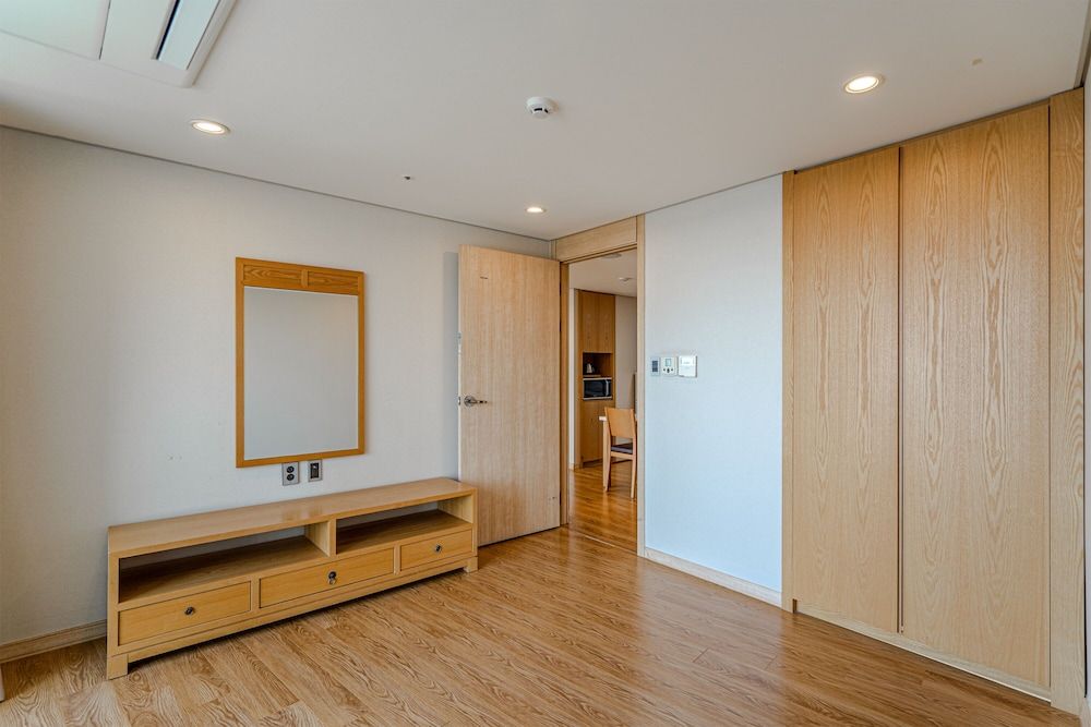 Cheongpung Resort Lake Hotel Deluxe Ondol Room (Hill House) (Bedding and Blanket) 3