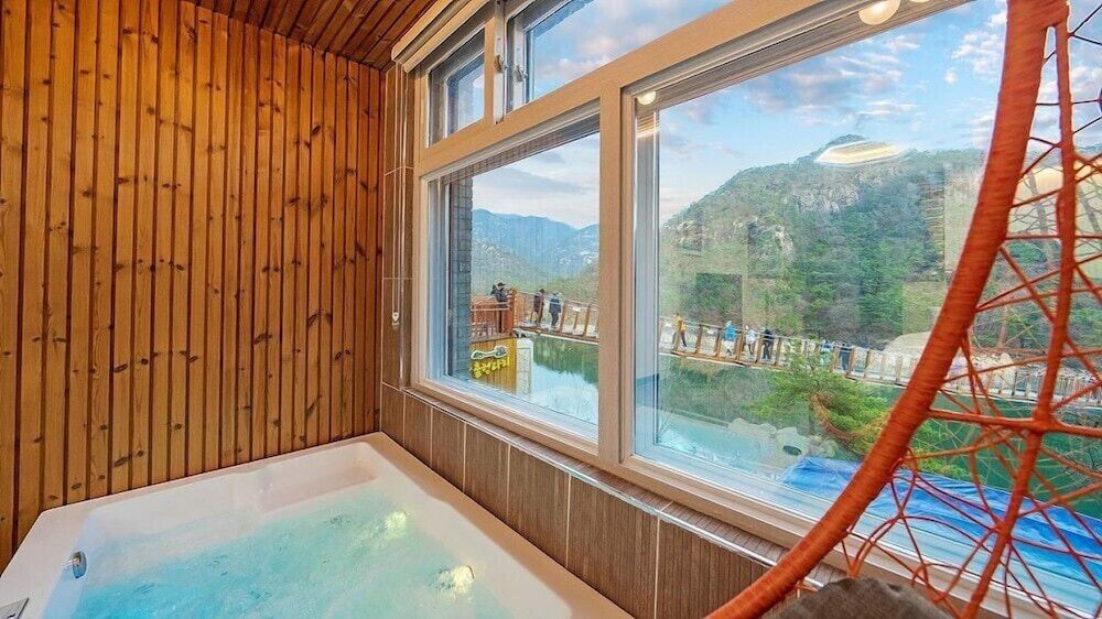 BS Jecheon Pension Room (chulleongdali) 7