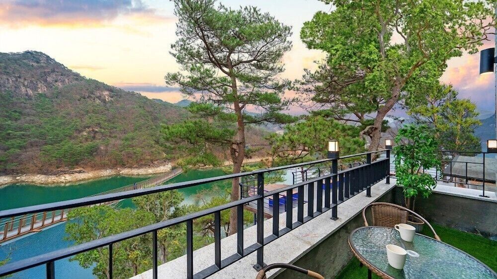 BS Jecheon Pension Room (gudambong) 6
