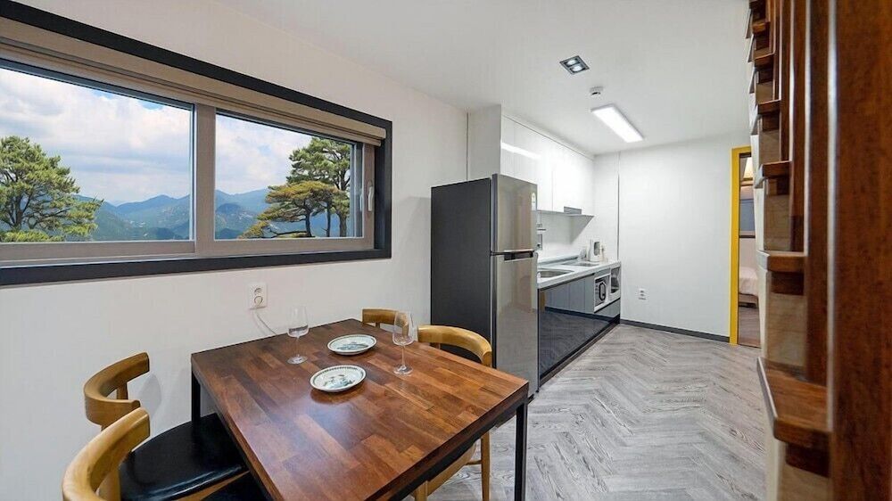 BS Jecheon Pension Room (gudambong) 9