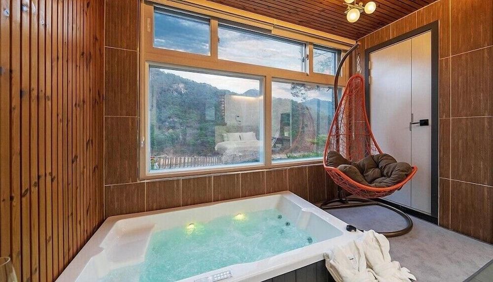 BS Jecheon Pension Room (chulleongdali) 6