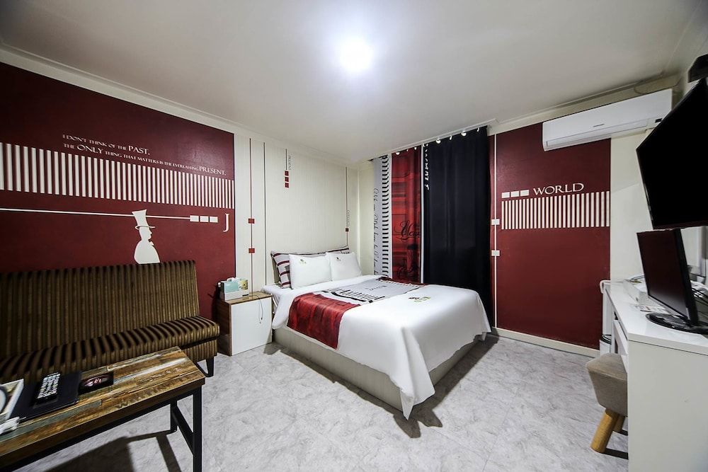 Gwangyang J Muintel Twin Room 3