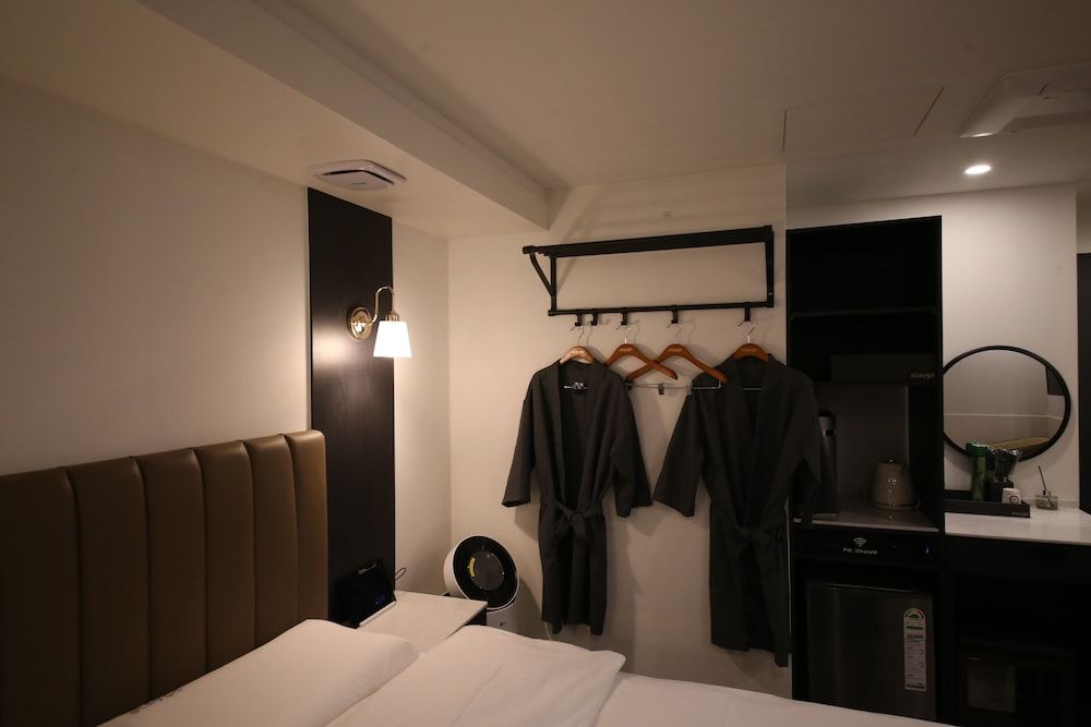 25 HOTEL Standard Room 5