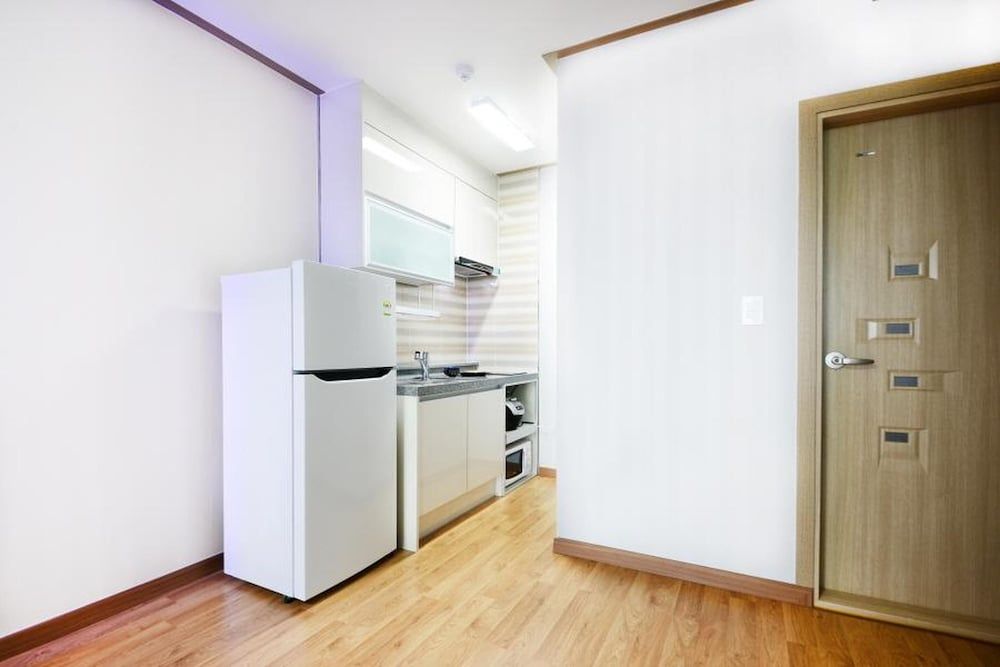 Donghae Red Roof Pension Basic Room, 1 Bedroom (202) 8