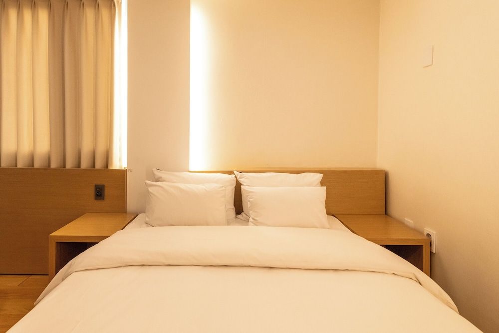 H Avenue Chuncheon Standard Double Room 4