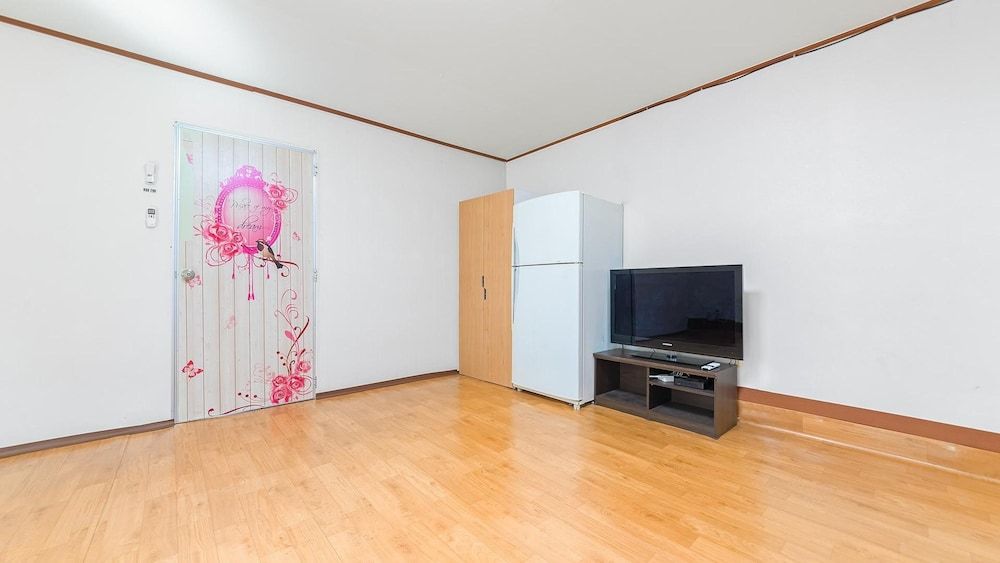 Gangchon Chocolate World Pension Basic Room, 1 Bedroom (302ho) 5