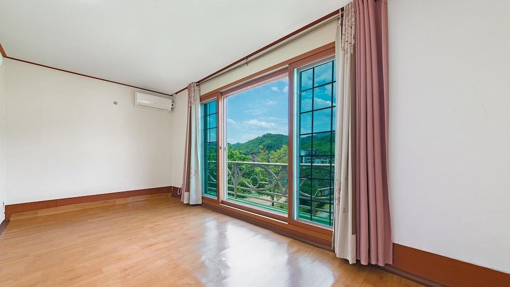 Gangchon Chocolate World Pension Basic Room, 1 Bedroom (302ho) 4