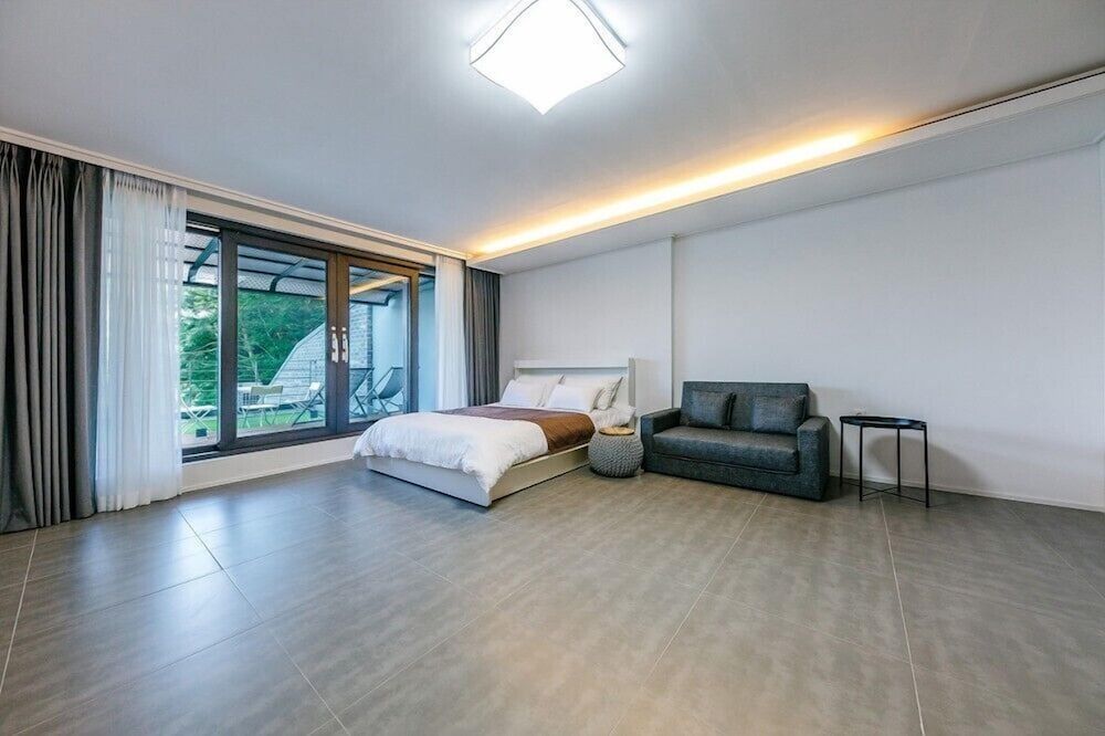 Rabbit Star Pension Room (302) 2