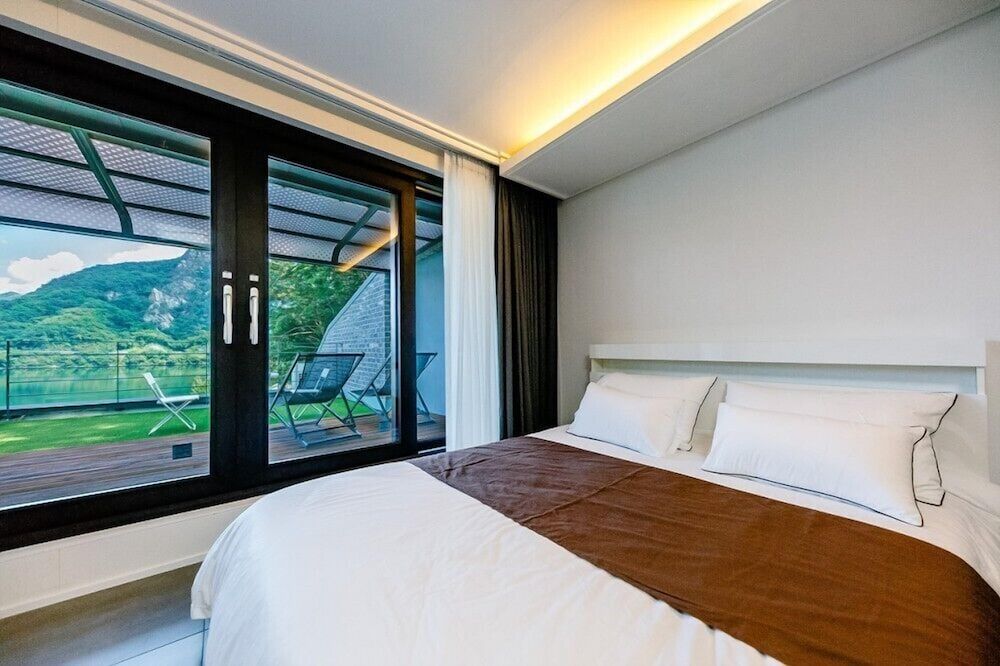 Rabbit Star Pension Room (302)