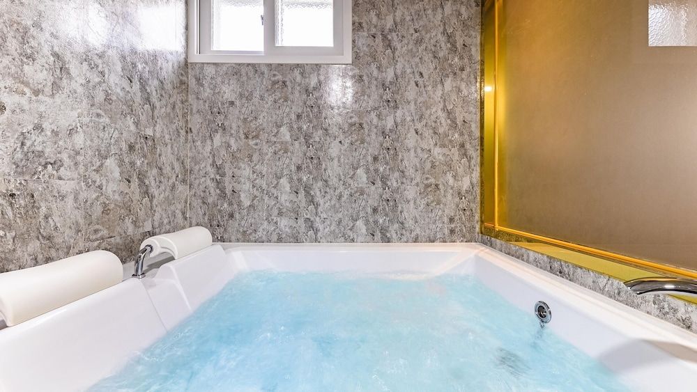 Chuncheon Poolhouse Epop Basic Room, 2 Bedrooms (D) 5