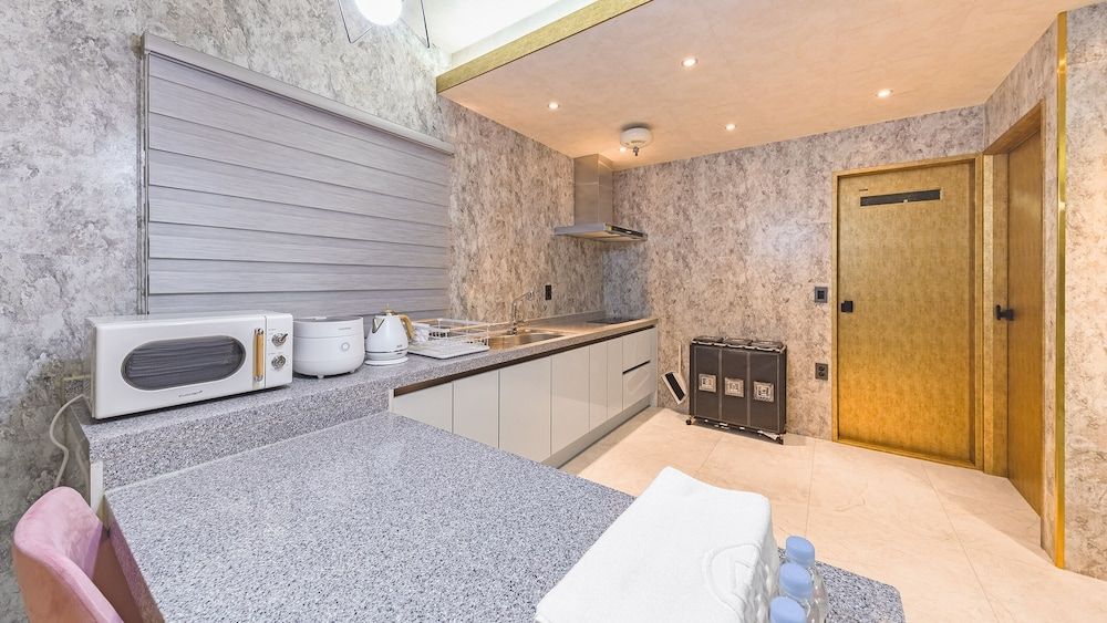 Chuncheon Poolhouse Epop Basic Room, 3 Bedrooms (B) 13