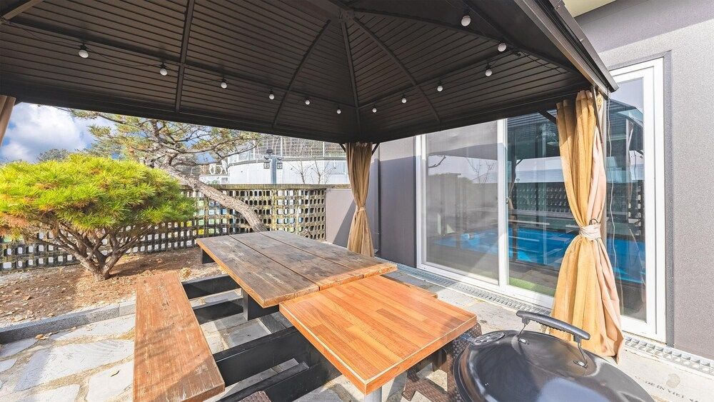 Chuncheon Poolhouse Epop Basic Room, 1 Bedroom (C) 2