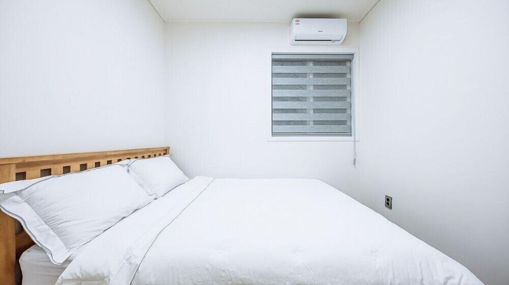 Gangchon Palace Pension Room (Strozzi1)