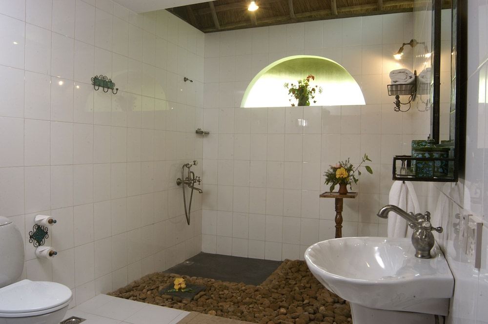 Amritara Shalimar Spice Garden Resort & Spa Elegant Room 6