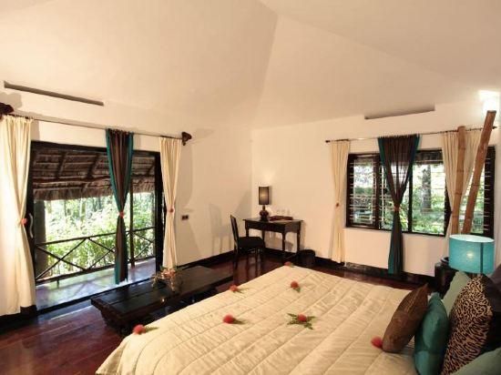 Cottage Room